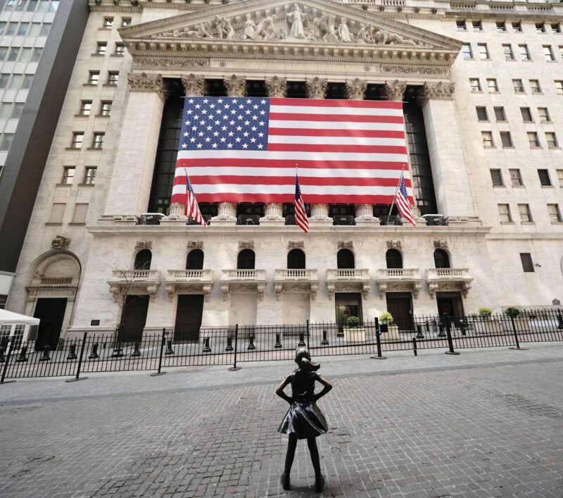 Dow jumps 500 points, S&P 500, Nasdaq rally in bounce back from Friday sell-off