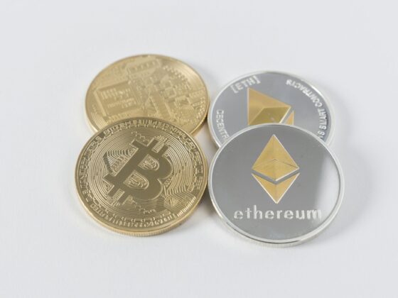 ETH and BTC ETFs Reverse Gains with 1M in Outflows Ahead Of New Week