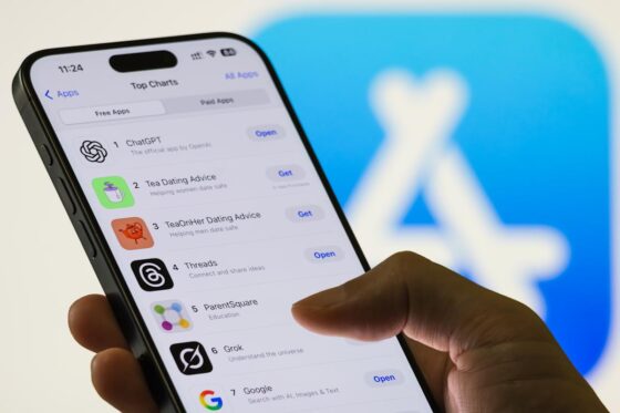 Elon Musk feels Apple favors OpenAI over xAI in App Store rankings