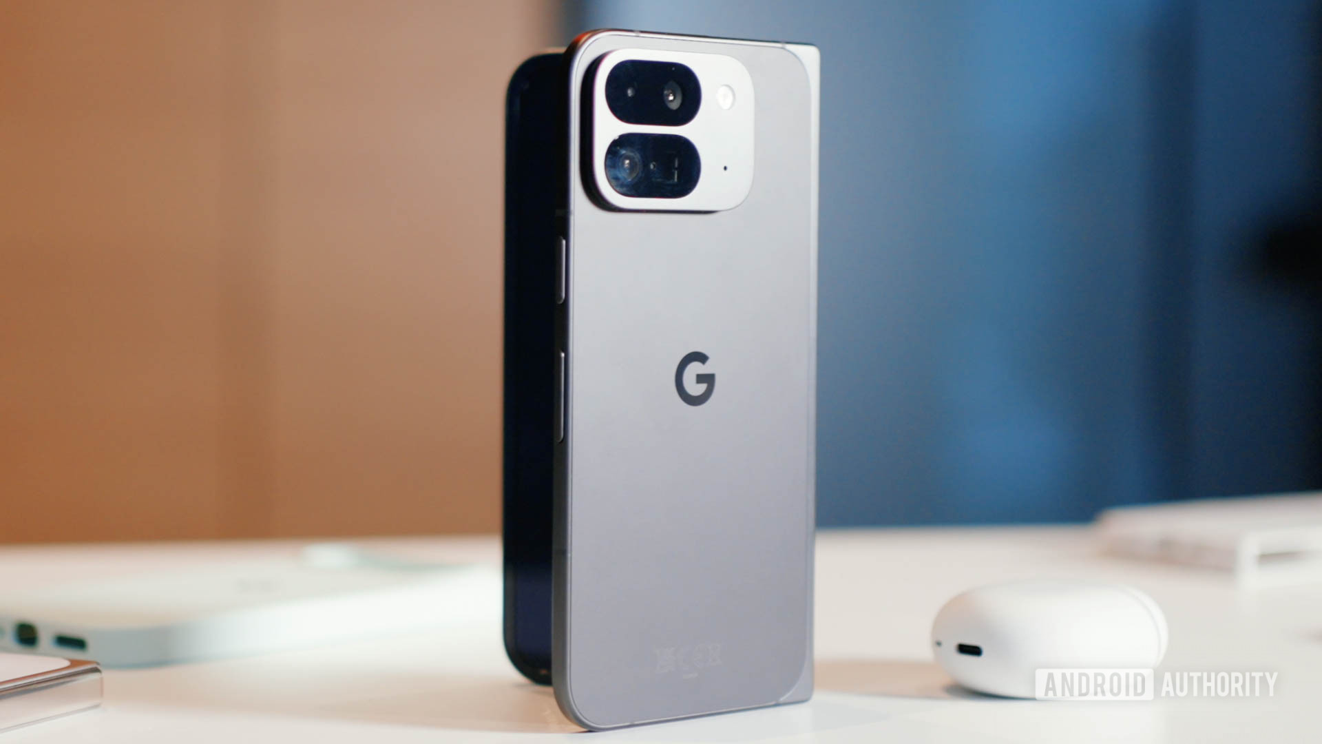Google Pixel 9 Pro Fold drops to new record-low price!
