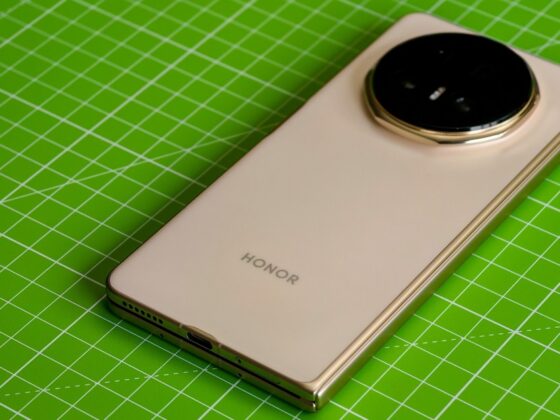 Honor launches the world’s thinnest foldable in Europe