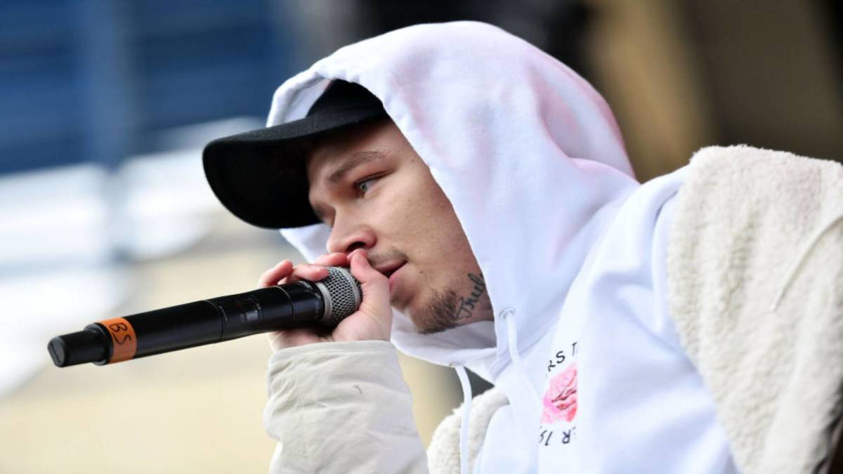 Music sensation surprises fans with Chapter 11 bankruptcy filing