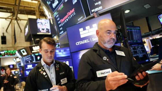 Nasdaq, S&P 500 close lower with tech stocks leading the sell-off
