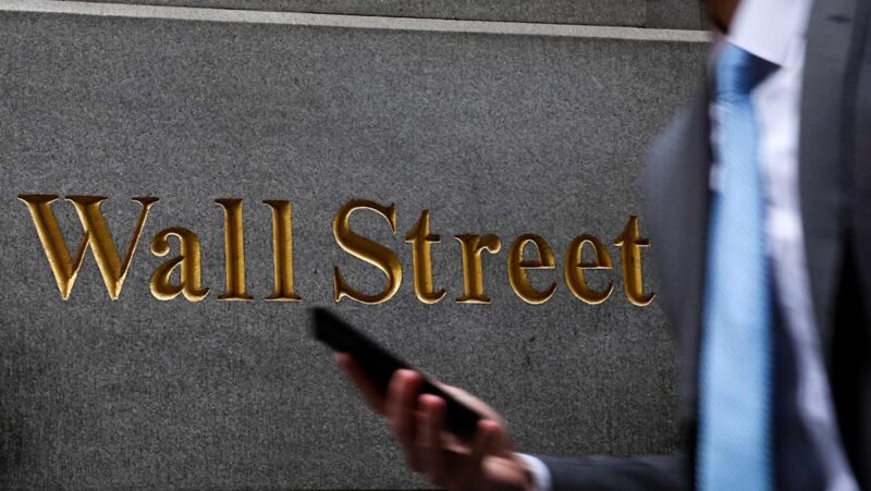 Nasdaq closes 200 points higher, notches new record