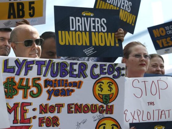 Newsom, California lawmakers strike deal that would allow Uber, Lyft drivers to unionize
