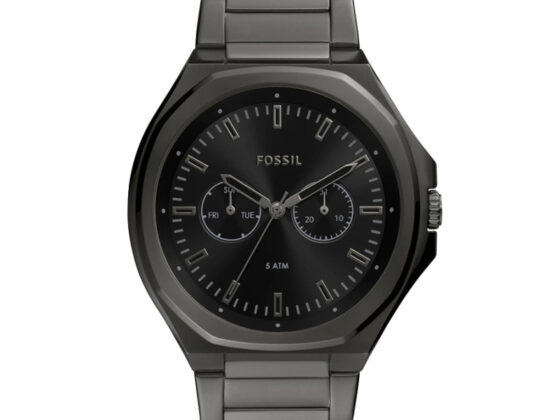 Nordstrom Rack is selling a 'beautiful' 5 Fossil watch for 41% off, and shoppers say it's 'versatile'
