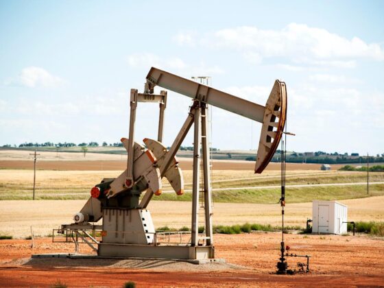 Oil prices fall despite concerns about Russian supply disruption