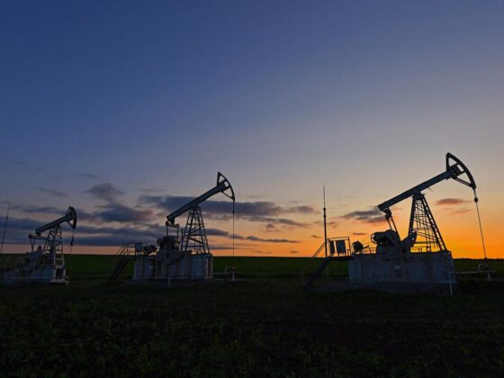 Oil prices rise after Trump extends China tariff truce