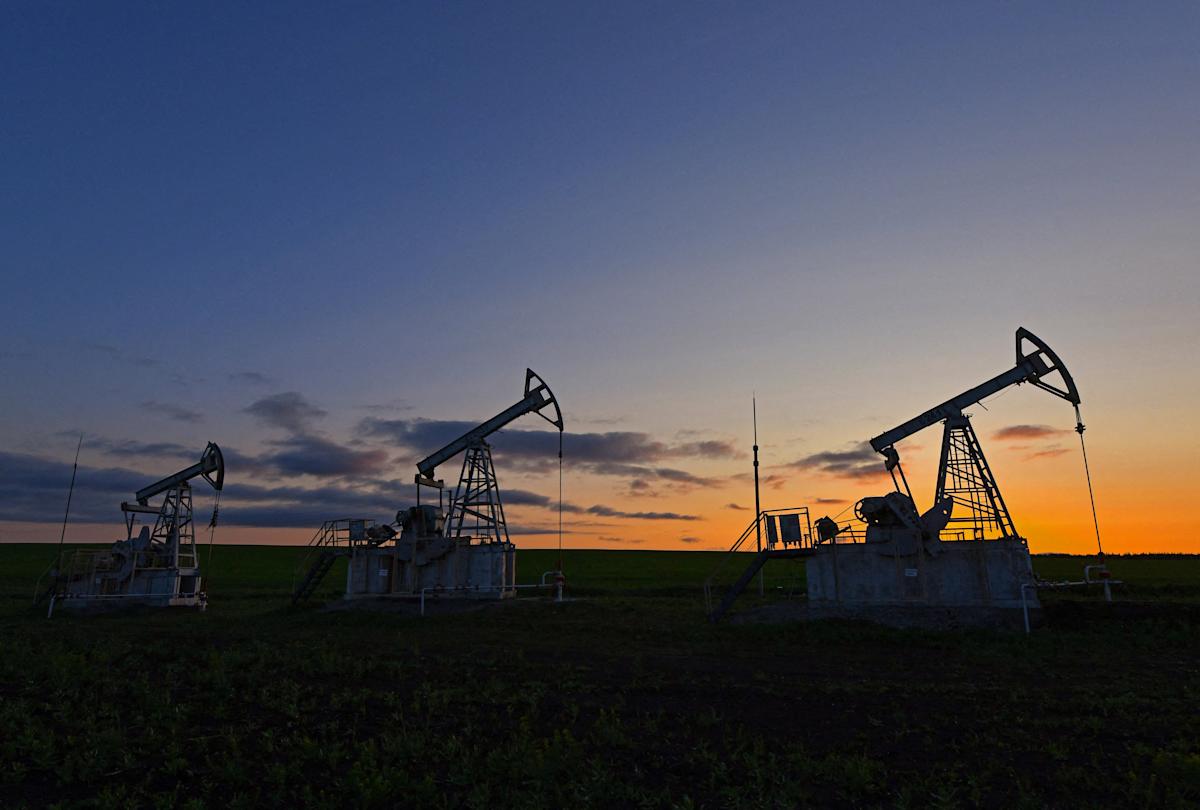 Oil prices rise after Trump extends China tariff truce