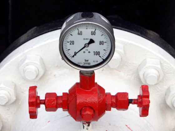 Oil prices slip on hopes of Russia-Ukraine peace talks