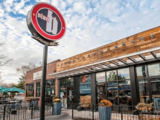 Popular Hamburger Chain Unexpectedly Closes Most Locations