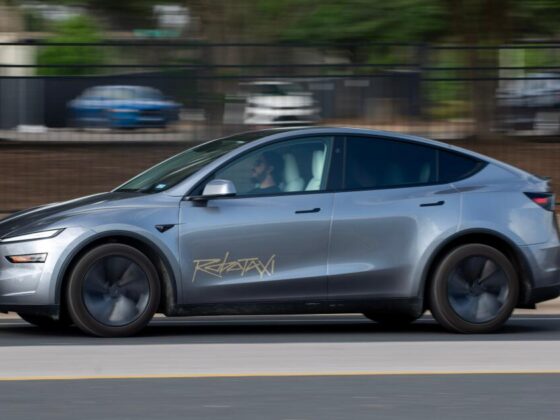 Several lawsuits expose cracks in Tesla’s self-driving future
