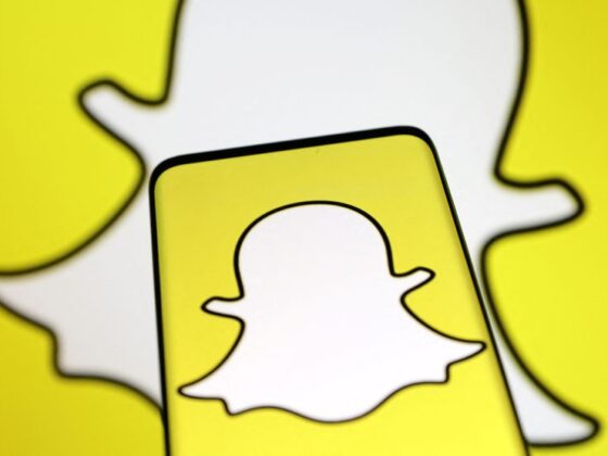 Snap’s revenue growth slowest in over a year as competition, ad platform glitch hurt (Aug 5)