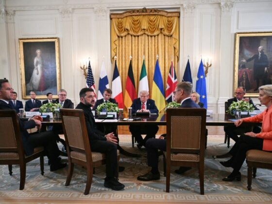 Stock markets cautious with eyes on Ukraine talks, US rates