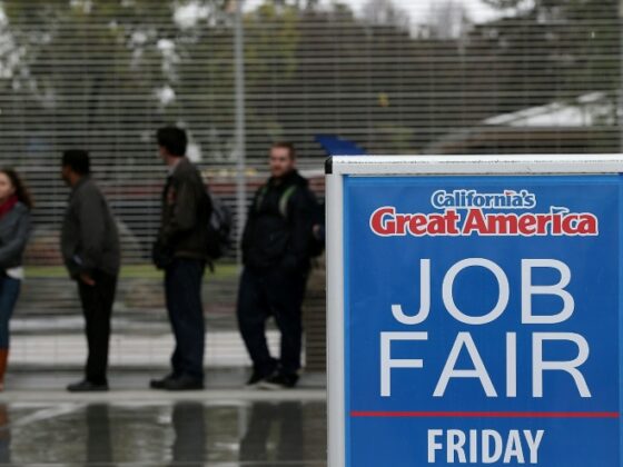 Stocks rebound on US rate cut bets