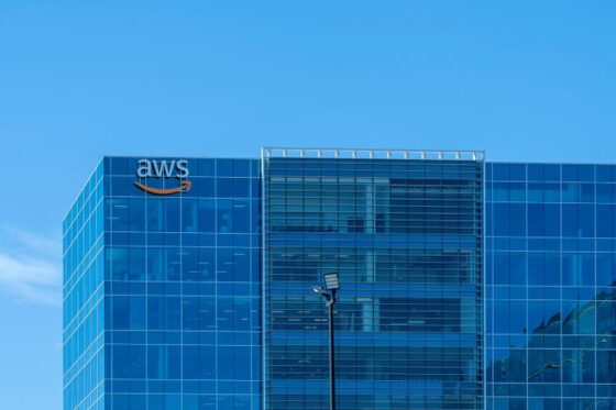 TD Synnex, AWS signed deal to boost AI services for small businesses (SNX:NYSE)
