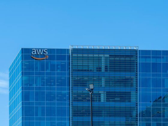 TD Synnex, AWS signed deal to boost AI services for small businesses (SNX:NYSE)