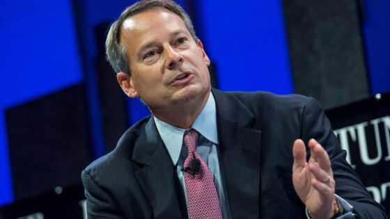 The stocks with the biggest recent sales by executives include UAL, SCHW