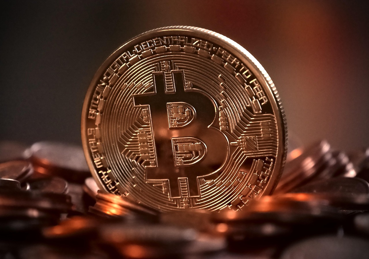 This 7-Year-Old Bitcoin Whale Just Sold $76M In BTC To Buy This Altcoin