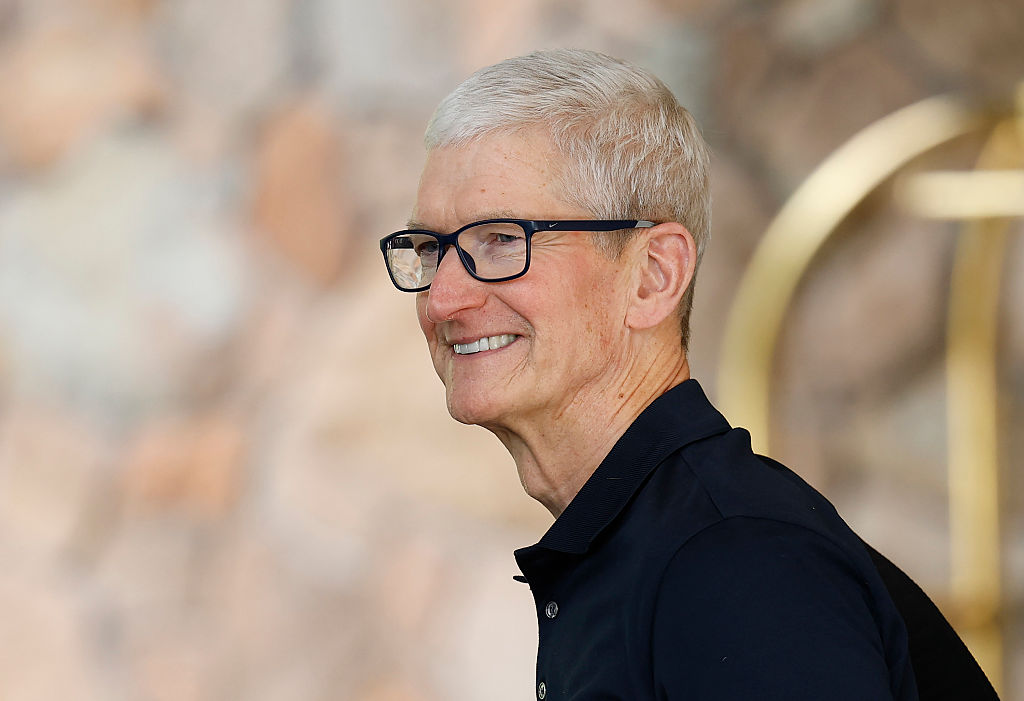 Tim Cook reportedly tells employees Apple 'must' win in AI