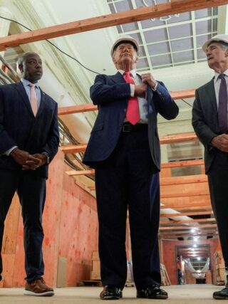 Trump's attacks on Fed, data integrity weigh on US dollar forecasts: Reuters poll