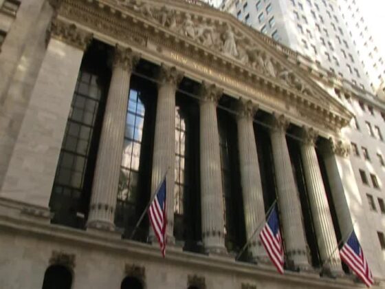 U.S. stocks stall as early enthusiasm ebbs