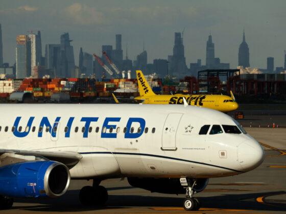 United Airlines faces tech outage at major U.S. hubs, delaying flights