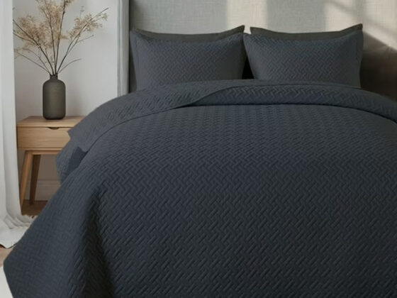 Walmart's bestselling lightweight quilt set is on sale for  that's 'quite soft'