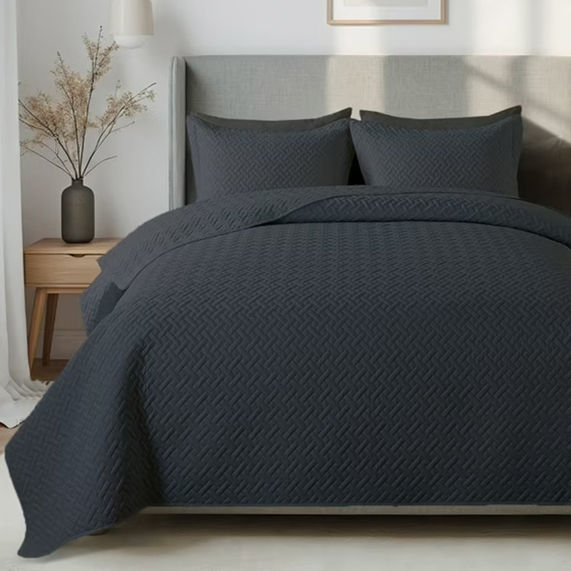 Walmart's bestselling lightweight quilt set is on sale for $27 that's 'quite soft'