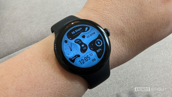 Wear OS Play Store update now flags battery-hungry watch faces