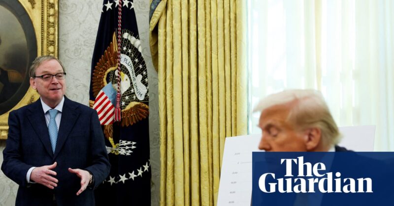 White House officials rush to defend Trump after shaky economic week | Trump administration