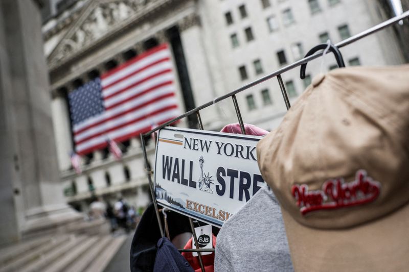 World equities flat, crude oil prices fall as Trump, Putin hold high-stakes talks