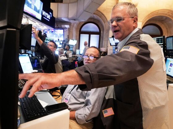 World shares are mixed as traders await cues on U.S. monetary policy from Jackson Hole meeting