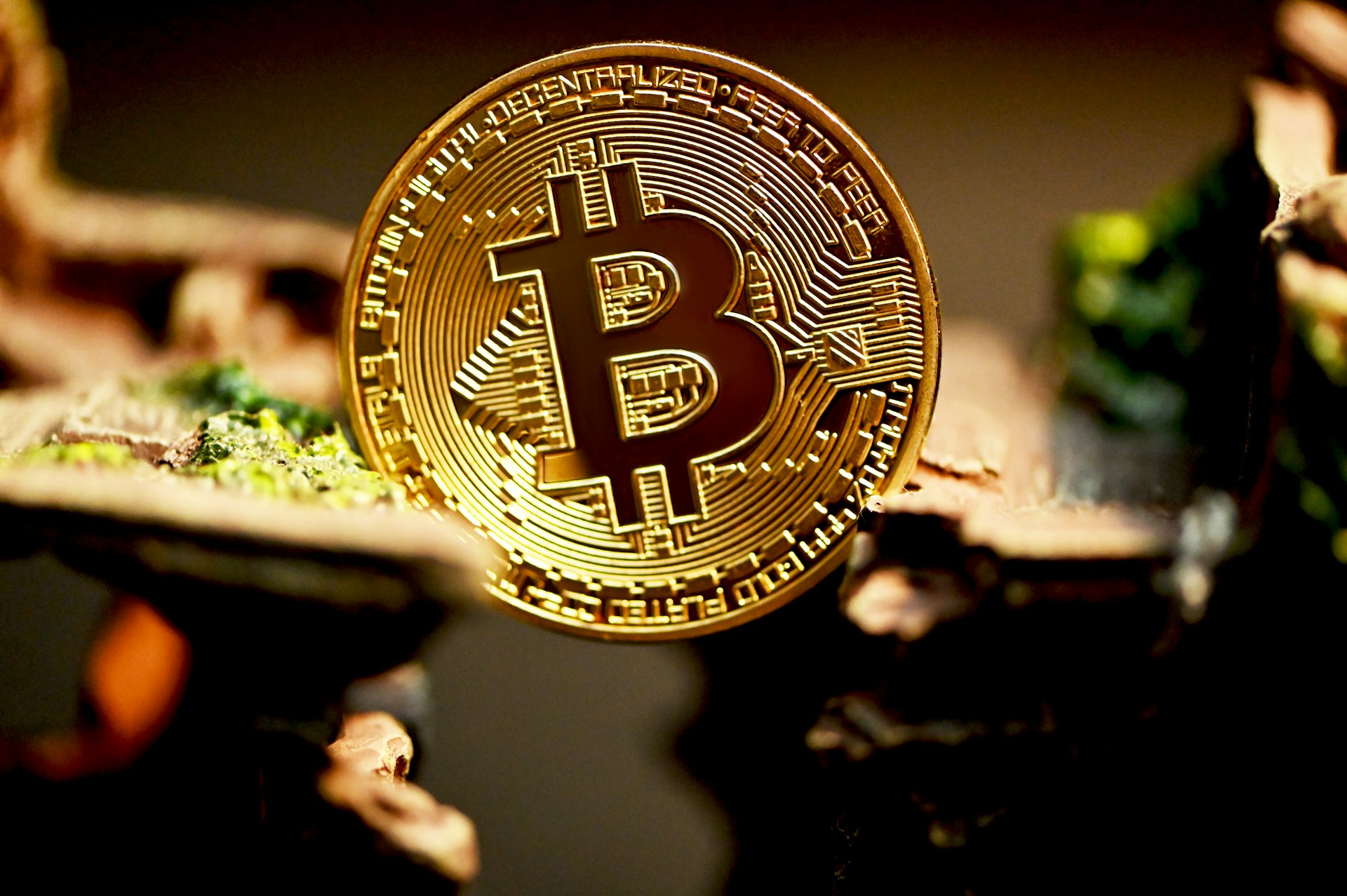 Bitcoin Breaks Above Mid-Term Holder Breakeven