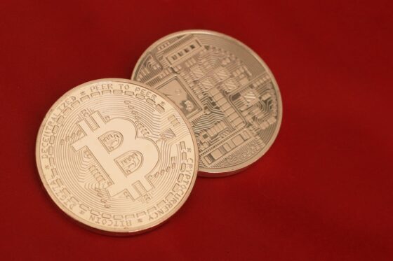 Bitcoin Price Forms Bearish Evening Star Pattern On Weekly Chart, But Can Price Go Below 0,000?
