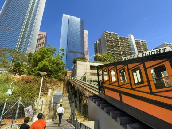 Bunker Hill tower One California Plaza goes into receivership