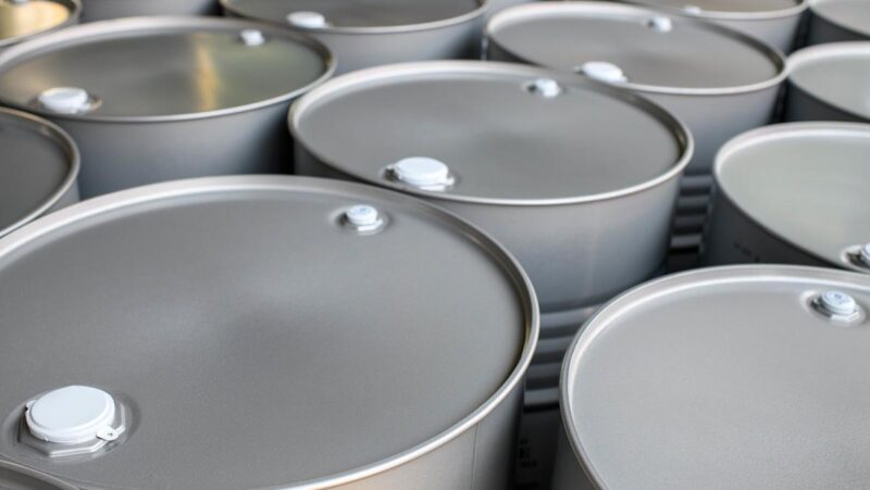 Dow, S&P 500, Nasdaq close at record highs, oil prices slip