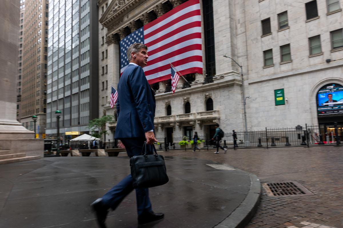 Dow, S&P 500, Nasdaq futures inch higher as inflation data looms large over Fed policy outlook