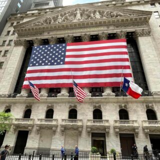 Dow, S&P 500, Nasdaq futures waver as Wall Street enters September with trade, Fed drama in focus