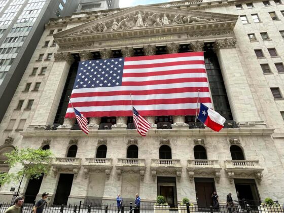 Dow, S&P 500, Nasdaq futures waver as Wall Street enters September with trade, Fed drama in focus