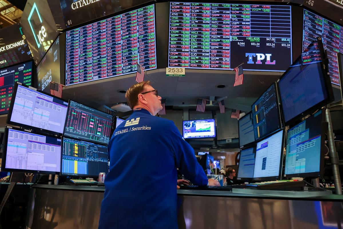 Dow futures rise as recession fears grow while Wall Street awaits the one thing that could derail Fed rate cuts