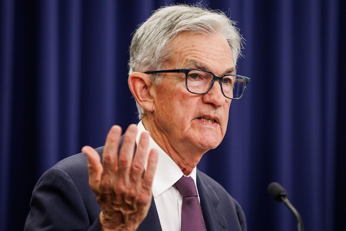 FTSE 100 higher and US stocks mixed as traders look to Powell speech for rate cut clues