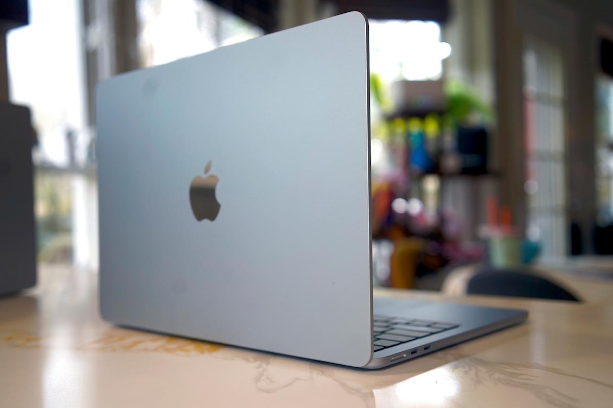 Get up to $500 off gear from Apple, Dyson, Shark, Sony and others
