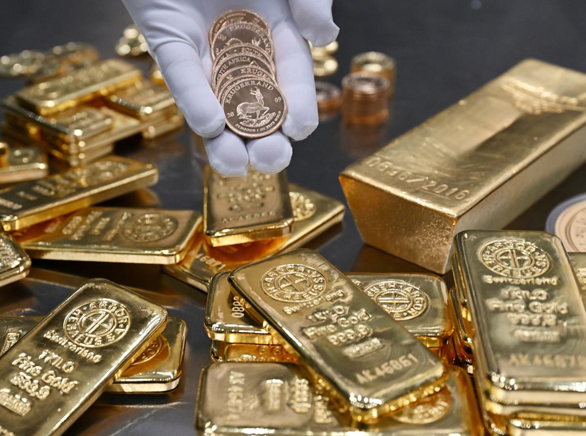 Gold breaches record $3,600 as Fed rate cut bets intensify