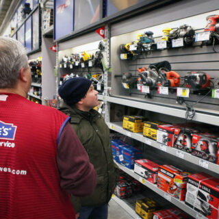 Is Lowe's open on Labor Day?