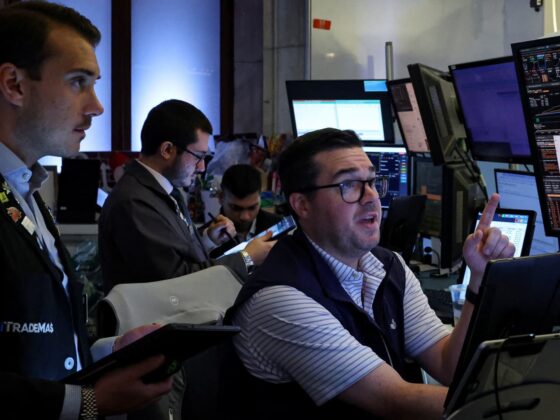 Morningstar PitchBook index tracks exposure to public and private assets