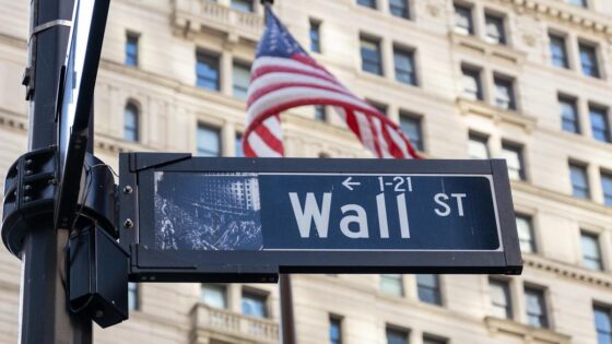 Record highs, long-term rates, gold vs bitcoin: Market takeaways