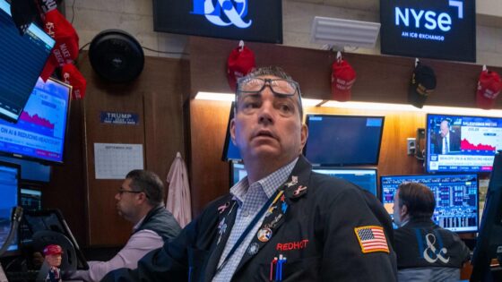 S&P 500 and Nasdaq rise, Dow slides on July JOLTS data