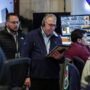 Stocks Rally as Hopes for Rate Cuts Build
