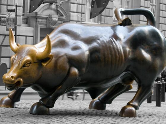Stocks end third quarter on high note as Dow clinches record, Big Tech extends gains as AI trade rolls on